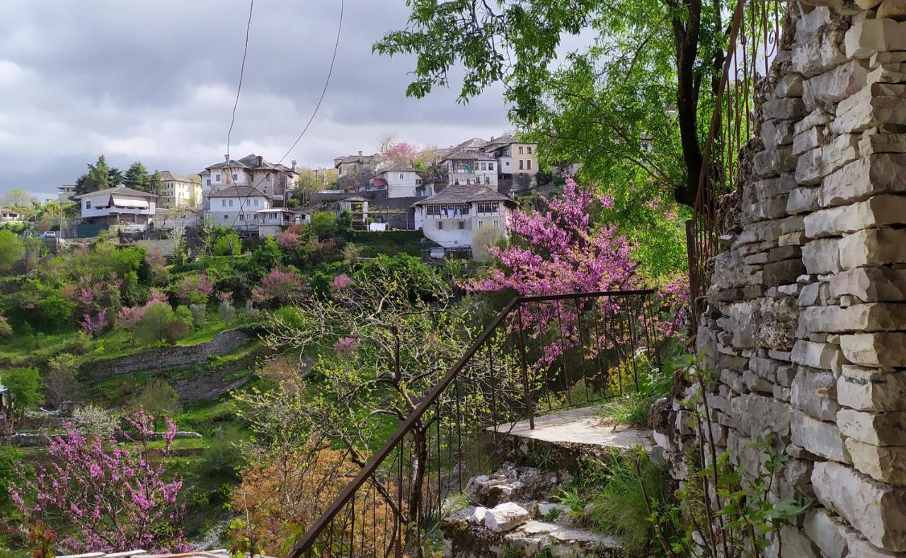 Guest House Salaria Gjirokastër Dış mekan fotoğraf