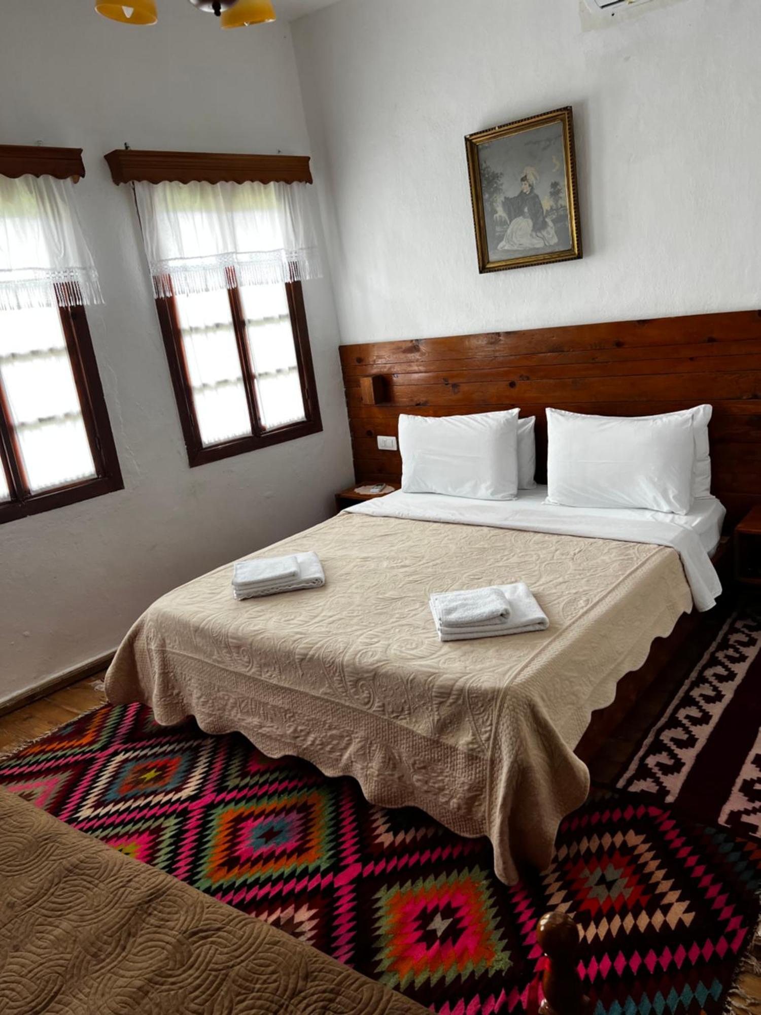 Guest House Salaria Gjirokastër Dış mekan fotoğraf