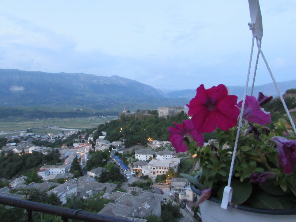 Guest House Salaria Gjirokastër Dış mekan fotoğraf